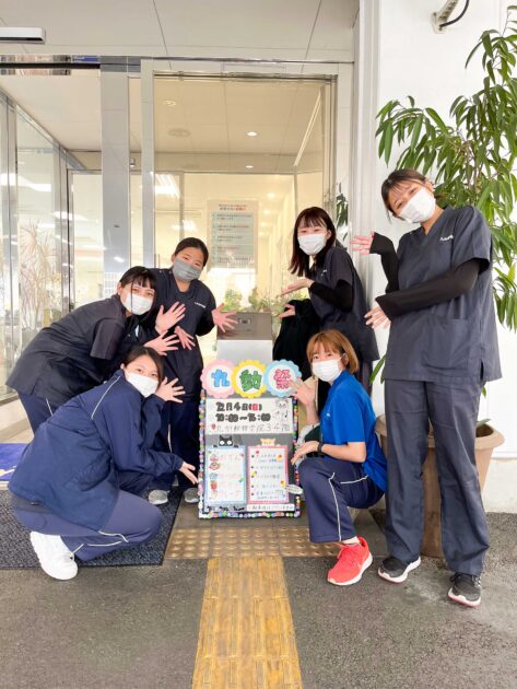 九州動物学院生徒が九動祭のお知らせ設置